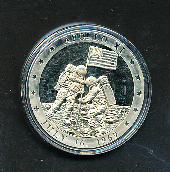Deutschland Medaille Apollo XI Avers: USA Fahne auf dem Mond Revers: Mondlandschaft + Astronaut PP