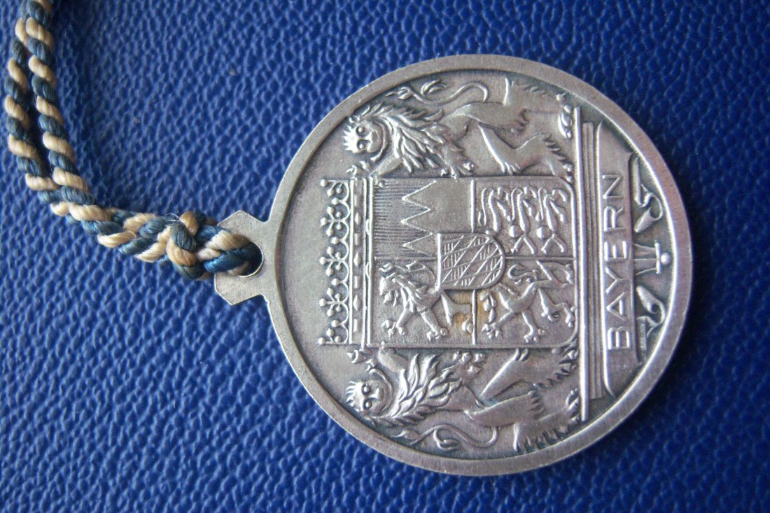  Tourist-Medaille von Schloß Schwaneck, Bayern,vermutlich Weissmetall   