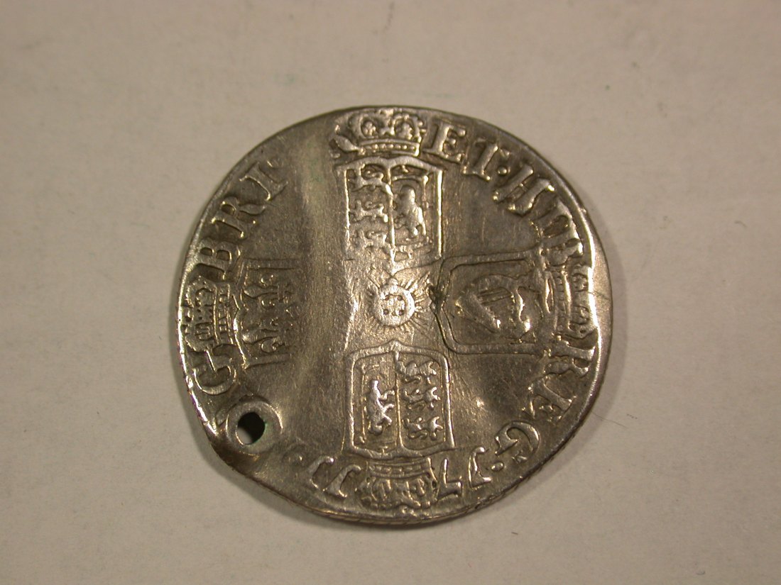  B09 Großbritannien 6 Pence 1711 Anna, gelocht,Knick Belegstück  Originalbilder   