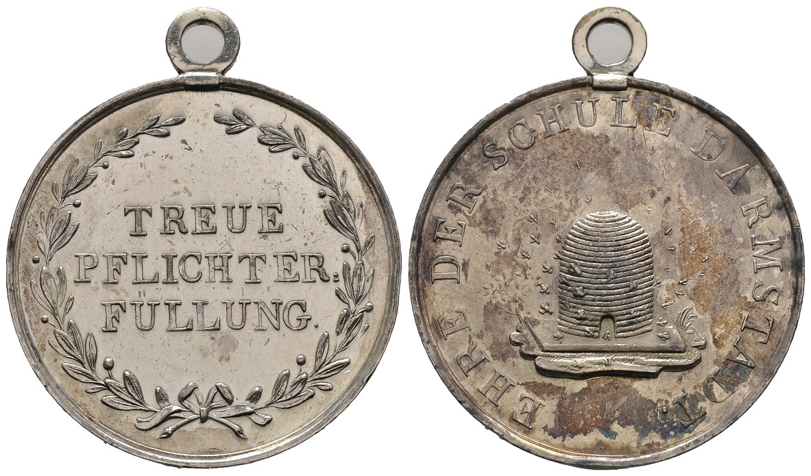 PEUS 8045 Deutschland / Darmstadt 33 mm / 11,06 g. EHRE DER SCHULE DARMSTADT Medaille o.J. Gehenkelt, Sehr schön