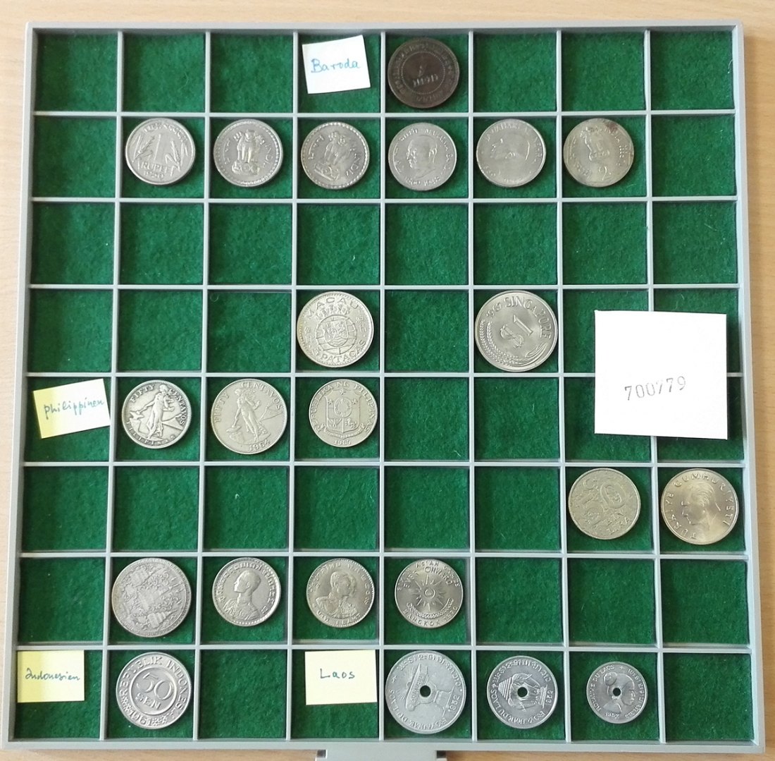  Asien, 22 Kleinmünzen, ohne Tablett(Originalbilder per Email können angefordert werden!)   