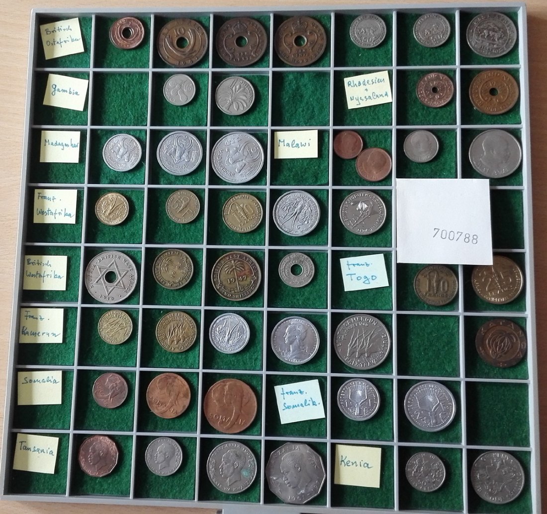  Afrika, 46 Kleinmünzen, ohne Tablett(Originalbilder per Email können angefordert werden!)   