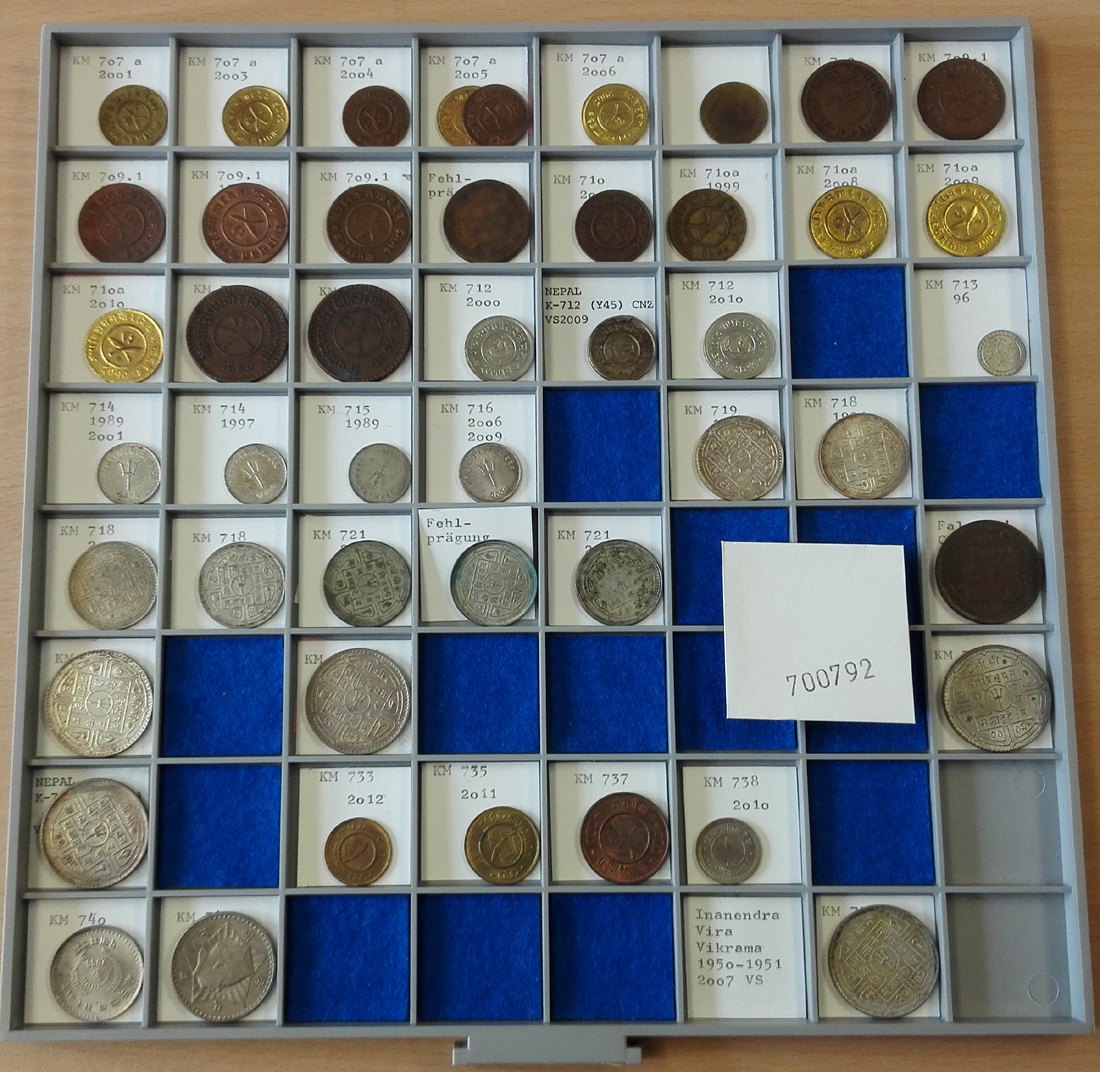  Nepal, 47 Kleinmünzen, ohne Tablett (Originalbilder per Email können angefordert werden!)   