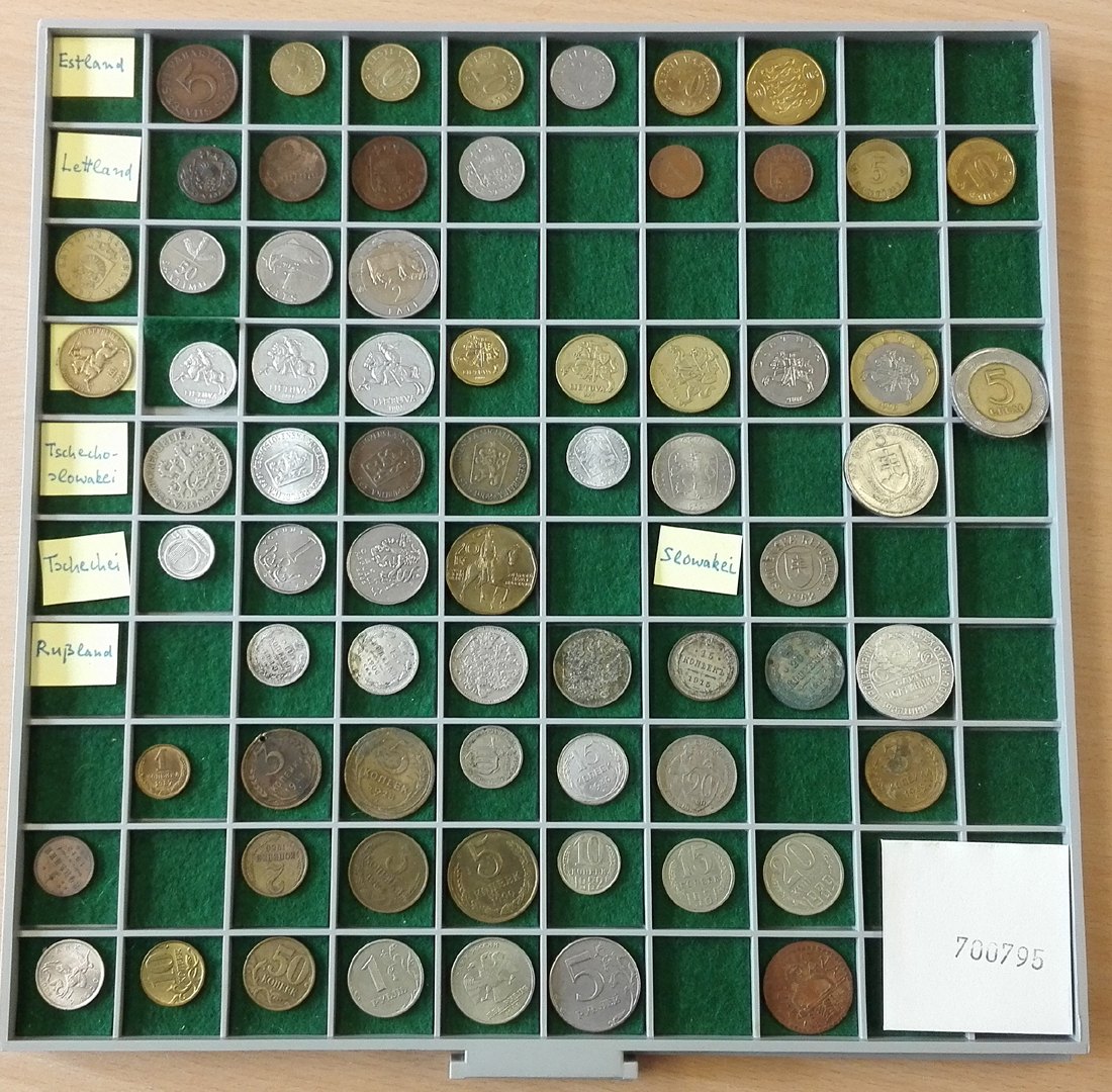  Osteuropa, 69 Kleinmünzen, ohne Tablett (Originalbilder per Email können angefordert werden!)   