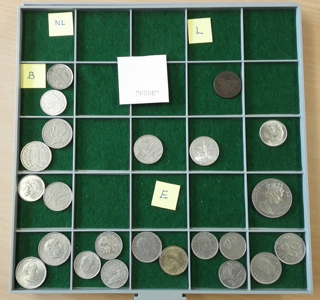  Belgien/Spanien, 23 Kleinmünzen, ohne Tablett (Originalbilder per Email können angefordert werden!)   