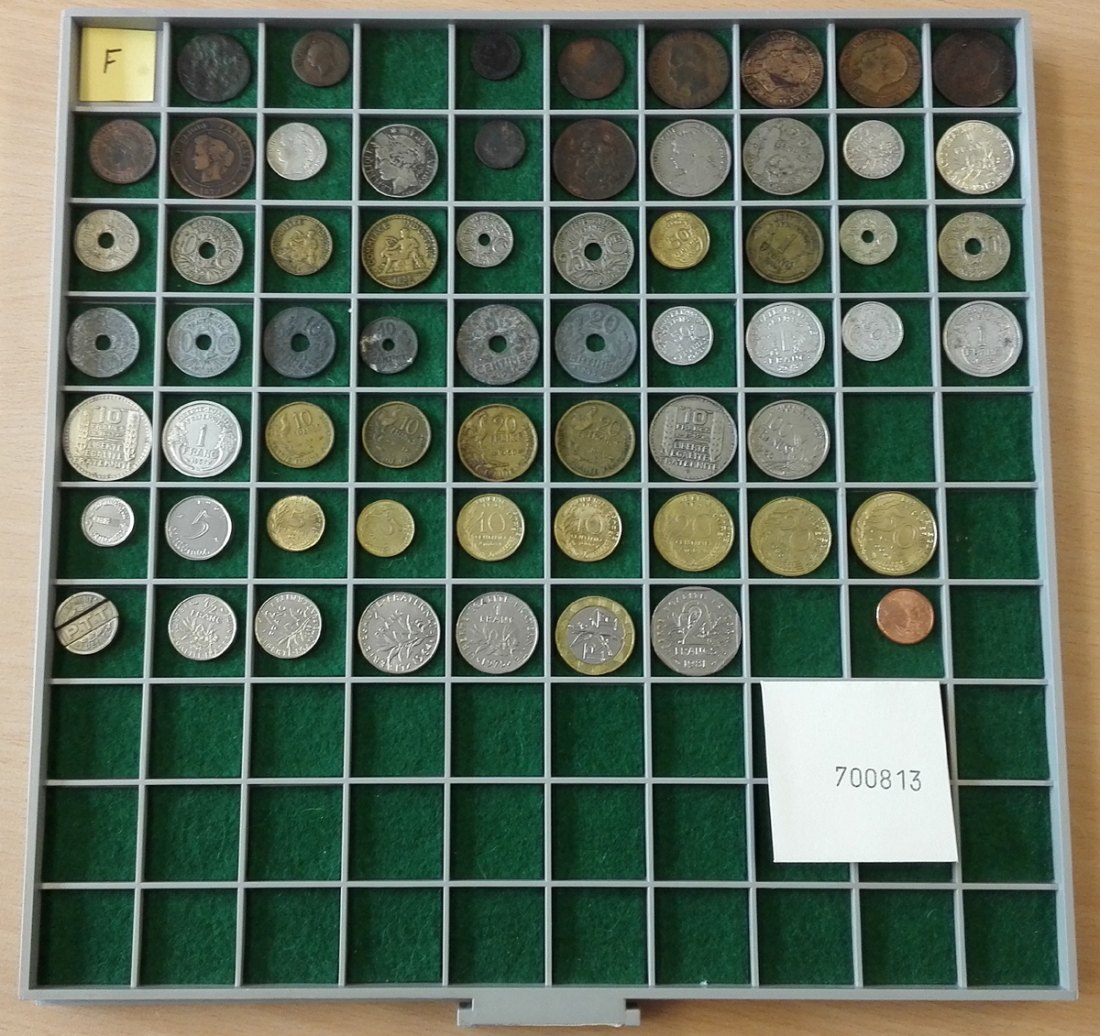  Frankreich, 63 Kleinmünzen, ohne Tablett (Originalbilder per Email können angefordert werden!)   