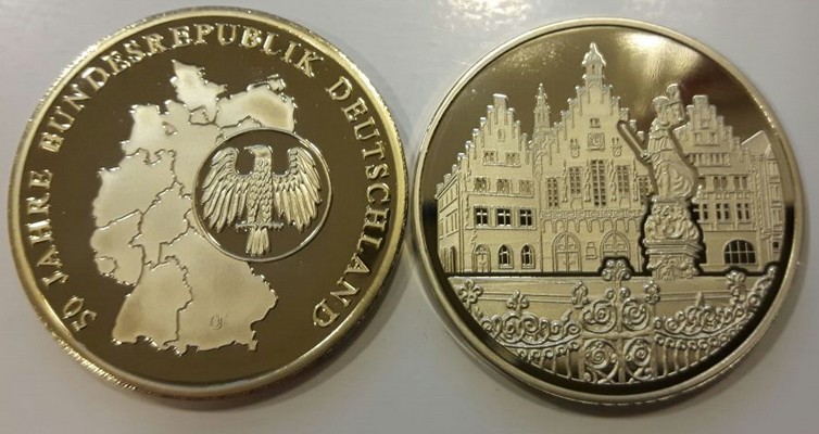  Deutschland   2x Medaille   Währungsunion / Frankfurter Römer  FM-Frankfurt   Gewicht: je 32g  PP   