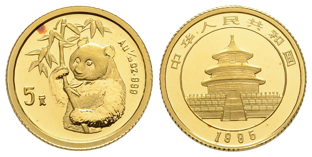 PEUS 3132 China 1,55 g Feingold. Panda hält Bambusast 5 Yuan GOLD 1/20 Unze 1995 Kl. rote Flecken, Uncirculated (berührt)