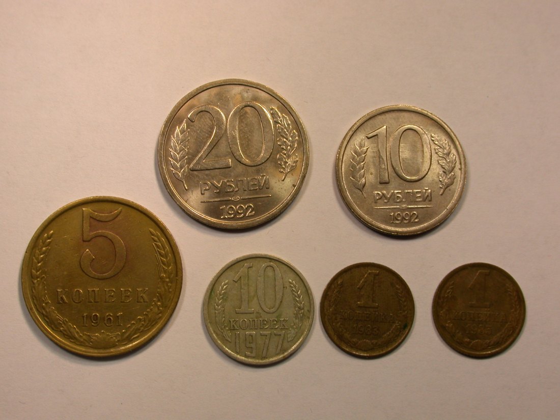  Lots -10-  Russland/CCCP  6 Münzen   Orginalbilder   