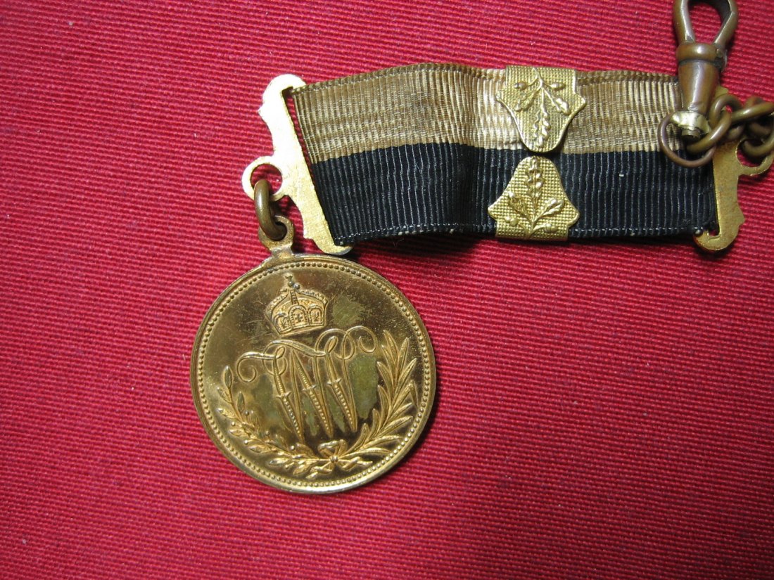  Tragbare Medaille am Band Wilhelm II. und Augusta Victoria   
