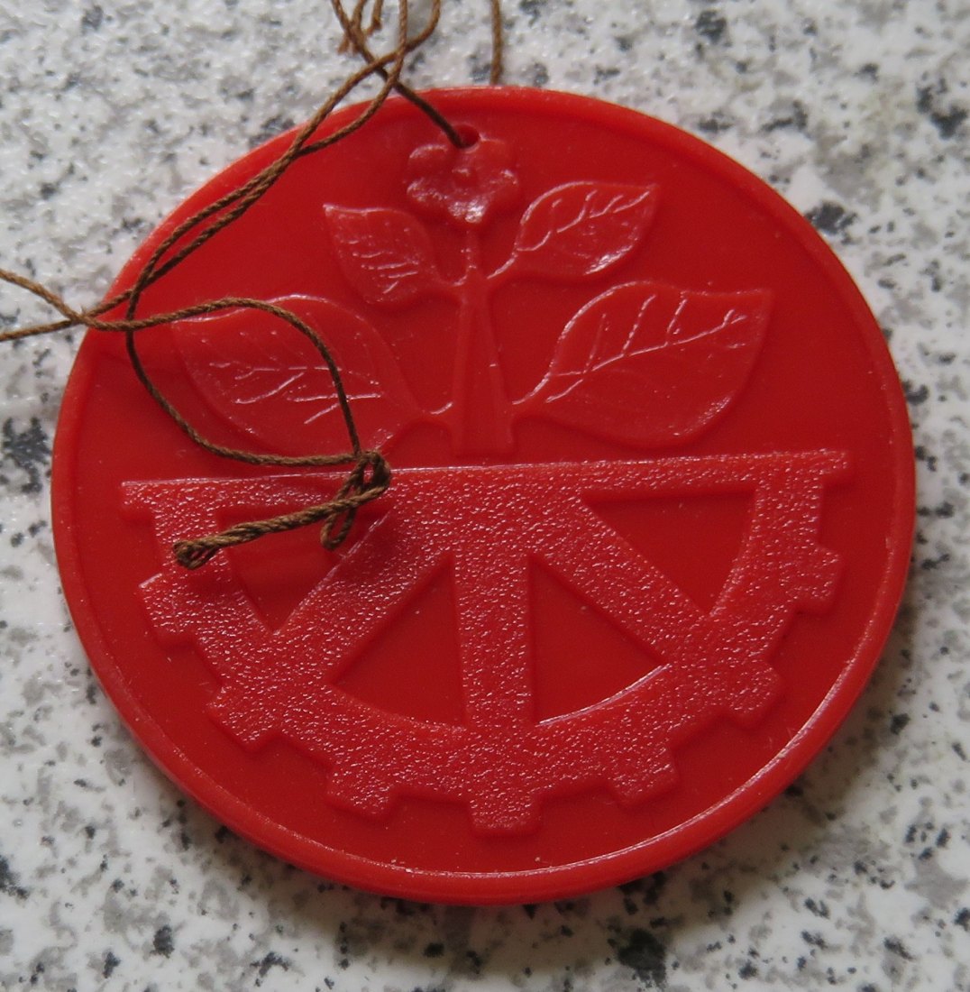  DDR-Medaille 1050 Jahre Breitungen-Werra 1983, rot   