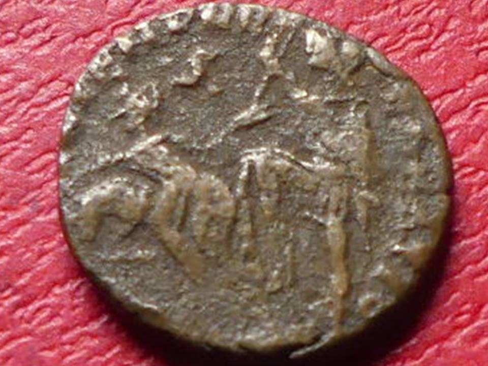  Antike römische Kupfermünze,  3,6 Gramm, 17 mm – Näheres nicht bekannt   