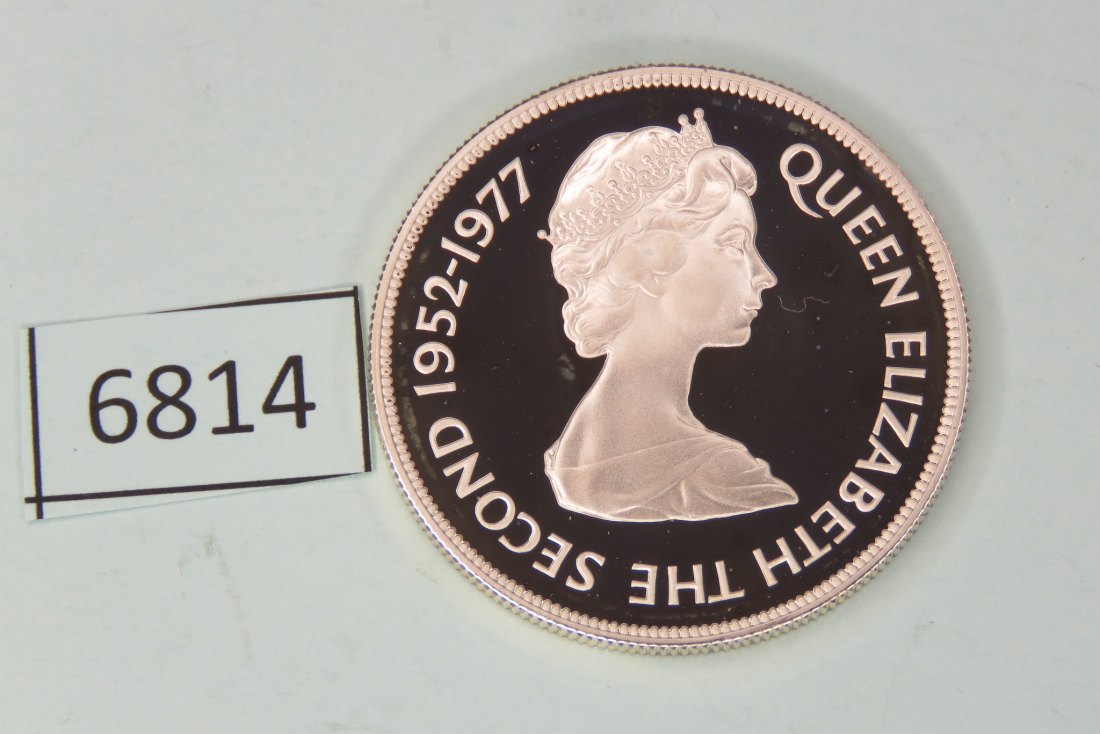  6814 Falkland 1977  Silberjubiläum QE II  SILBER   