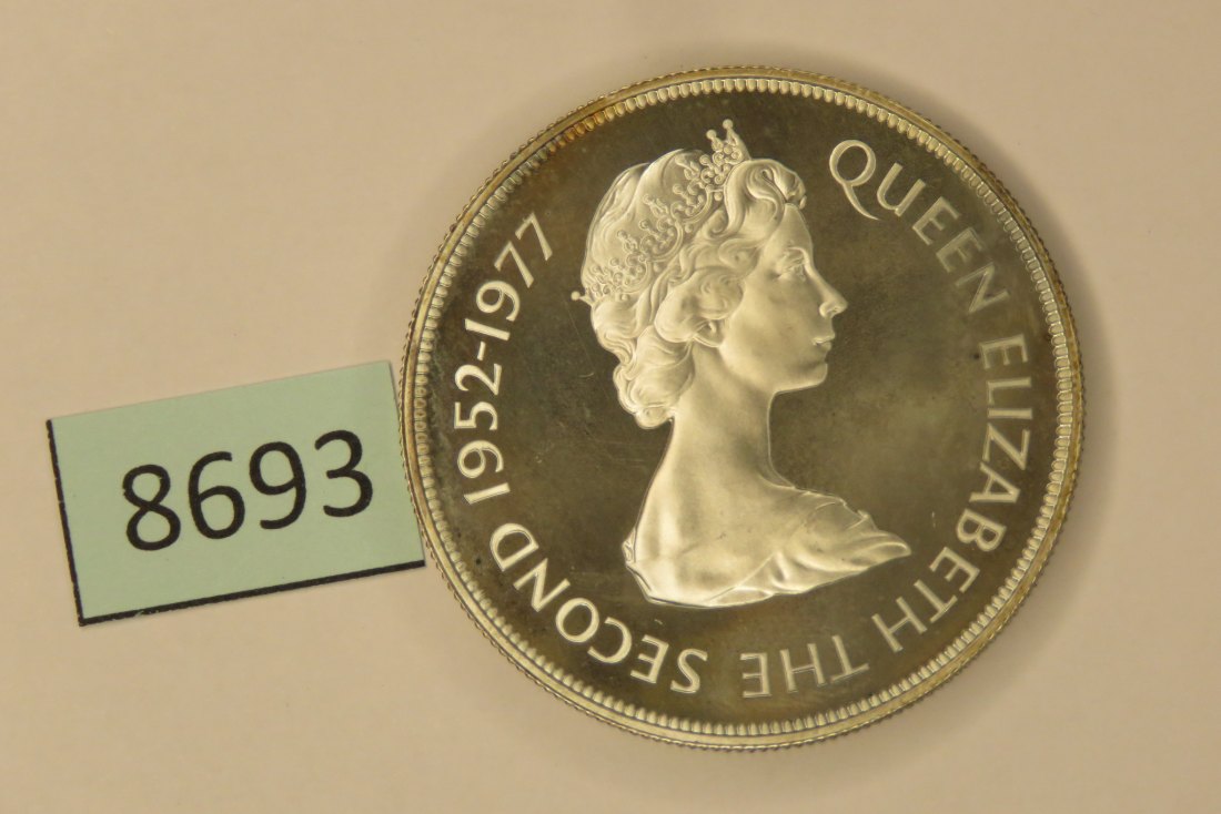  8693 Guernsey 1977 QE II silver jubilee - 28,28 g SILBER   