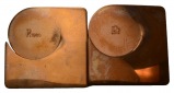 Vierkant; Medaillenkunst mit Kreis in der Ecke; Bronze; 60x60x...