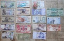 Afrika/Naher Osten: Lot aus 18 verschiedenen Banknoten