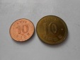 hn57 /Südkorea, 2er Lot, 10 Won 2001 (KM# 33) und 10 Won 2011...