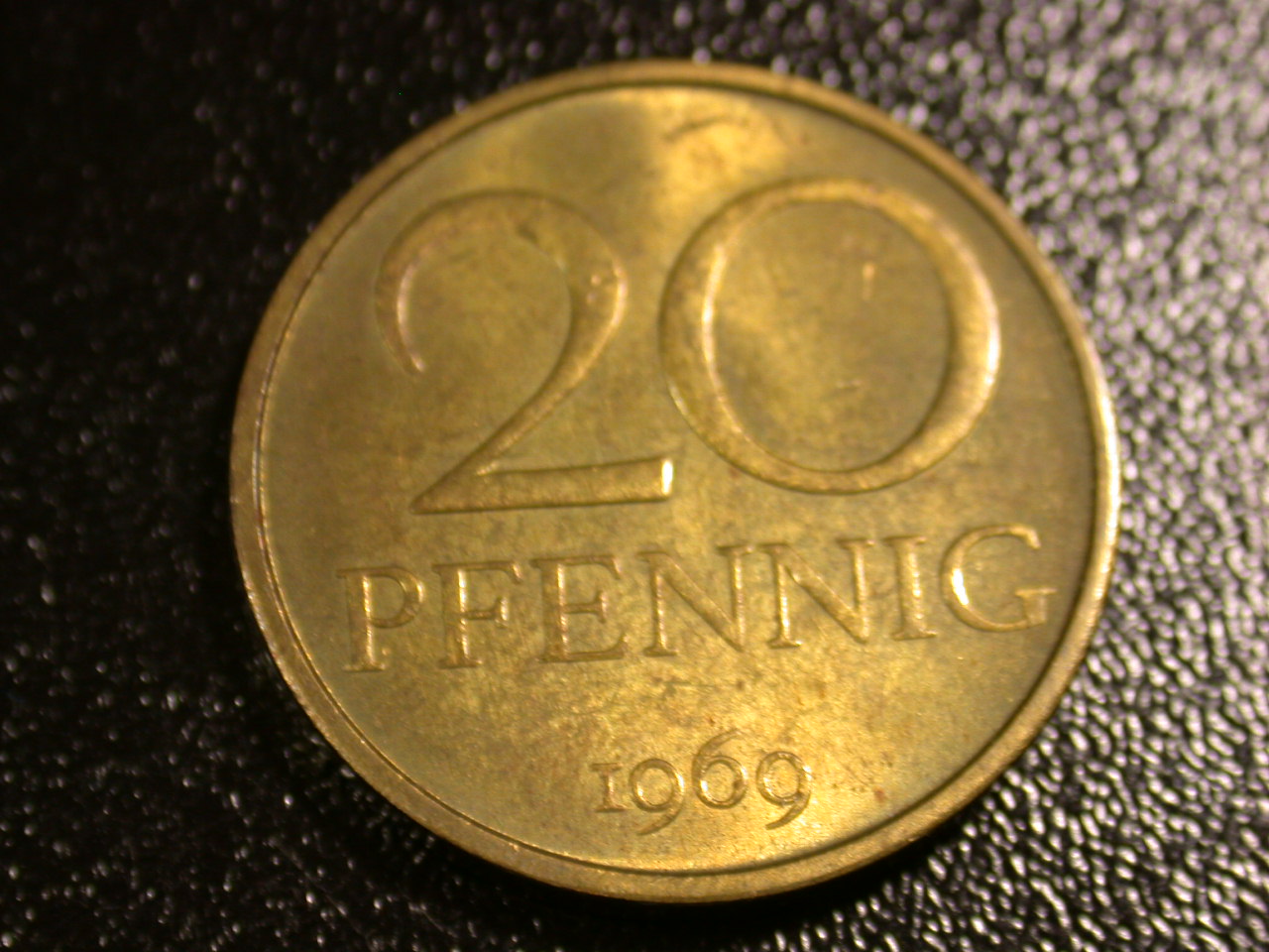 12045 DDR 20 Pfennig 1969 in vz-st