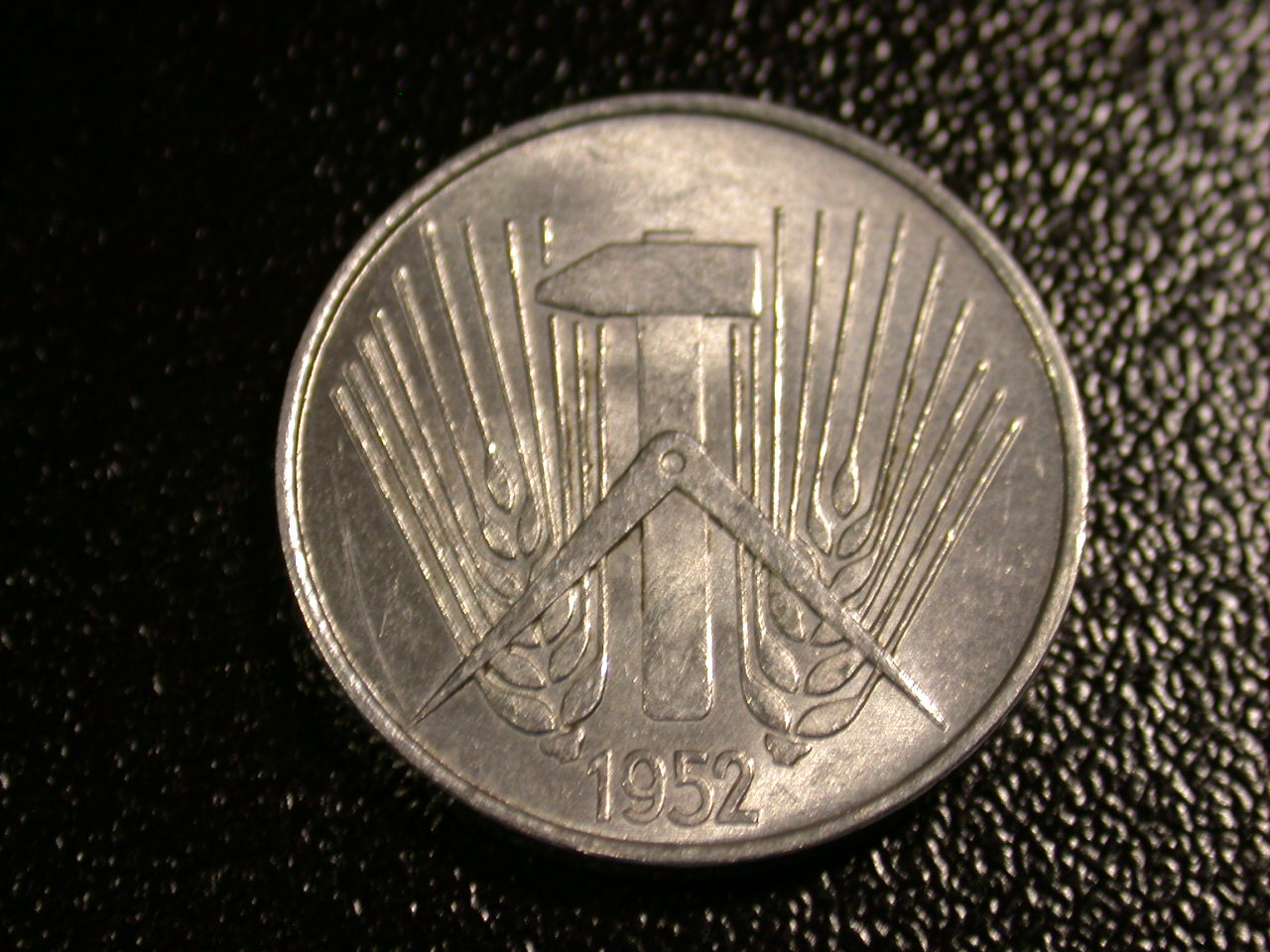  12045  DDR   5 Pfennig  1952 A  in vz-st   