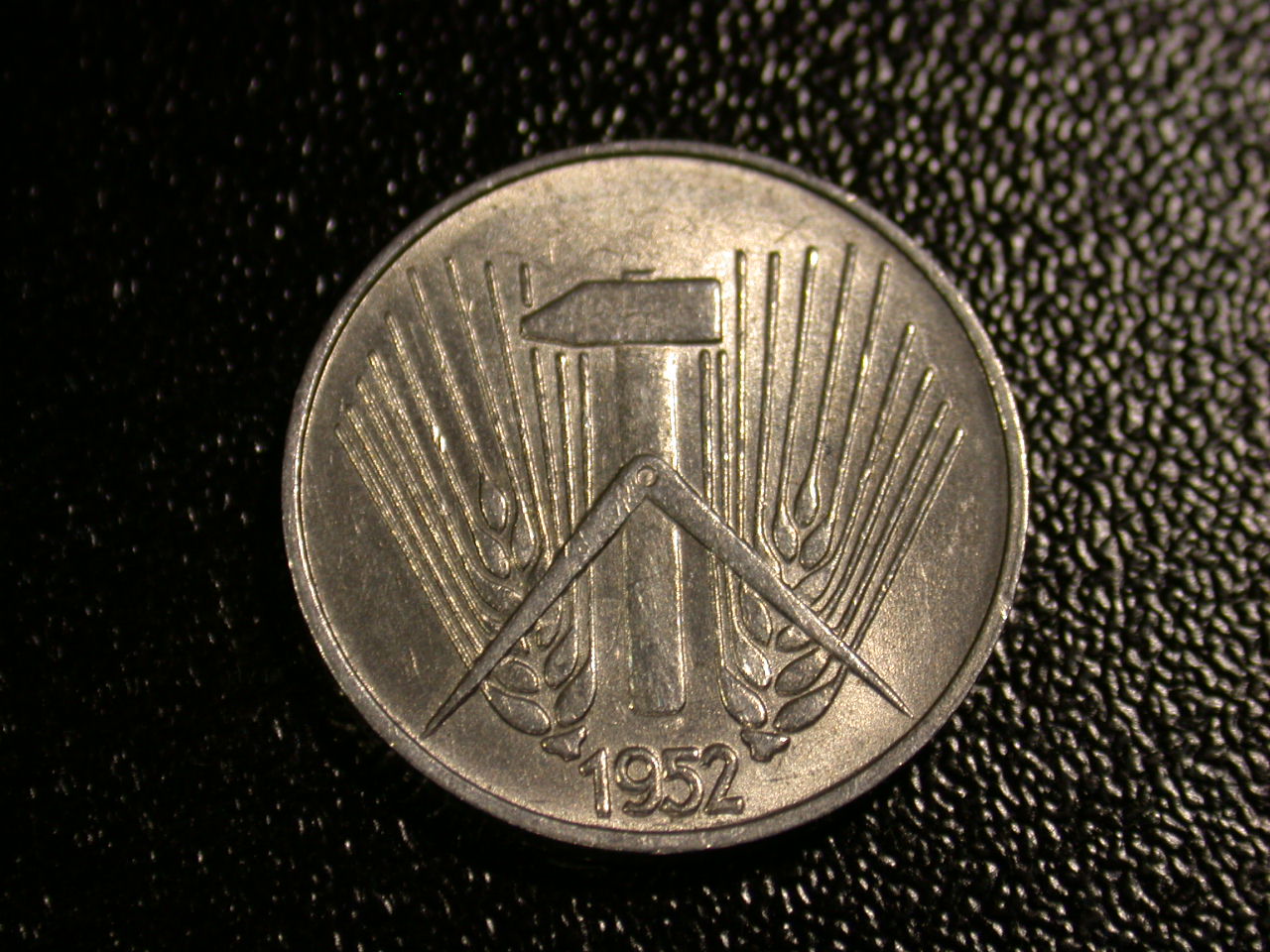  12045  DDR   1 Pfennig  1952 E  in vz/vz-st   