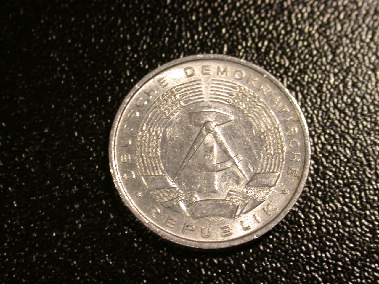 12045  DDR   1 Pfennig  1964  in vz-st   