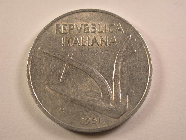  13006 Italien  10 Lire  1951 in vz/vz-st  RR   