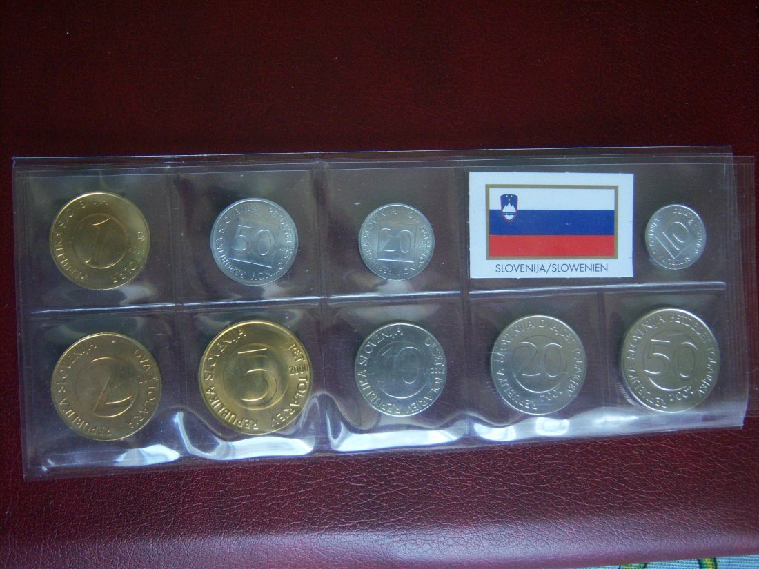  KMS,Slowenien,gemischte Jg, ca 2000.,neun Münzen, von 10 Stotinov-50 Tolar   