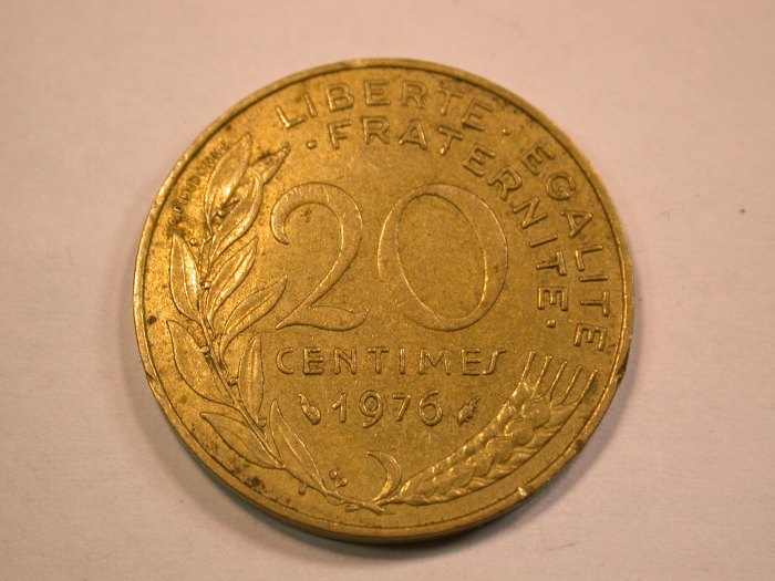  13205 Frankreich  20 Centimes 1976 in ss, l.gewellt   