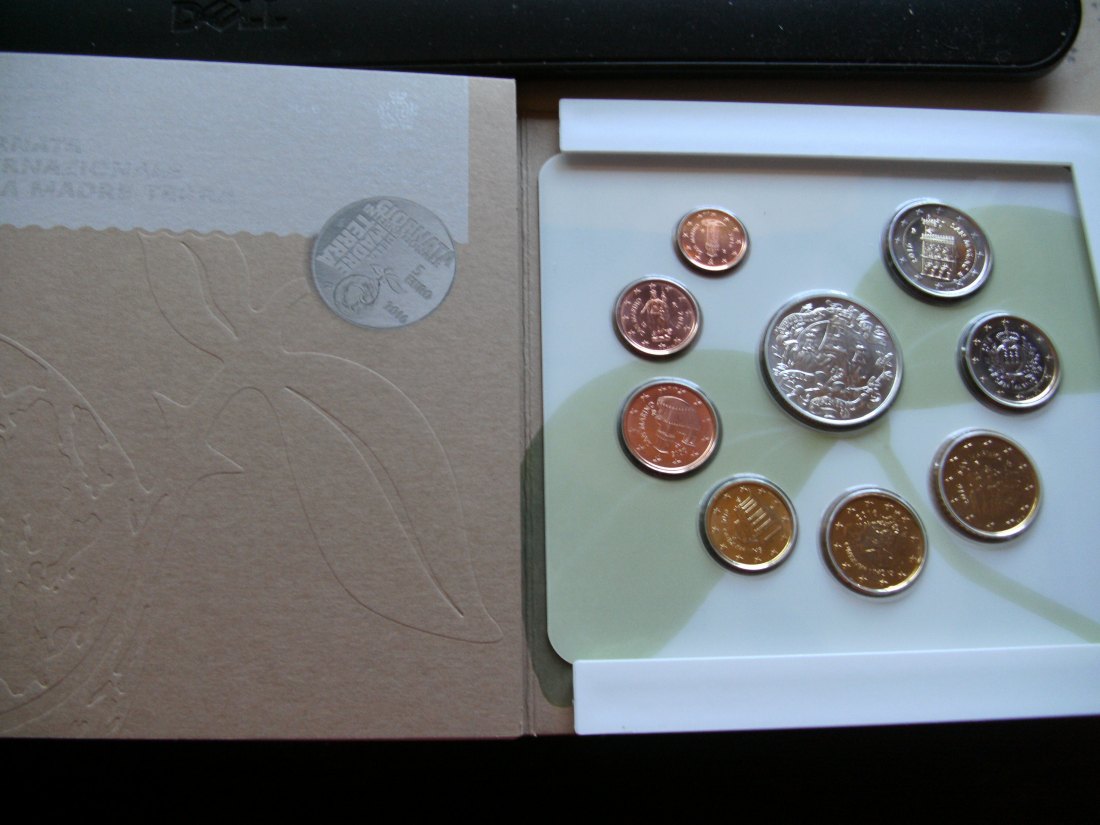  San Marino Kursmünzensatz 2016 Mutter Erde 8,88 Euro mit 5 Euro Silbermünze OVP   