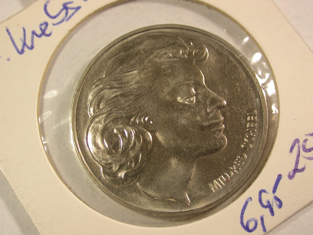 A112 BRD Dt. Krebshilfe Mildred Scheel 1979 in ST Medaille Orginalbilder
