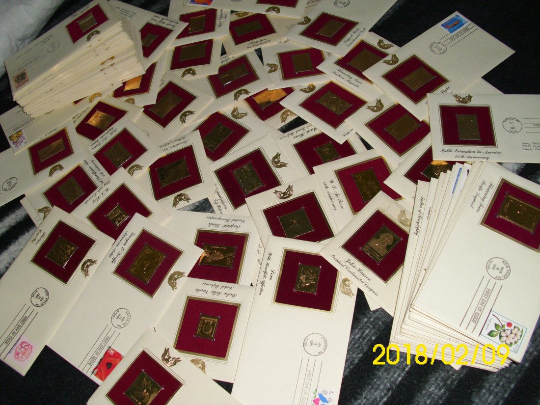 82 GOLDENE BRIEFMARKEN USA - DAZU JEWEILS DIE ORIGINALE BRIEFMARKE auf kouvert