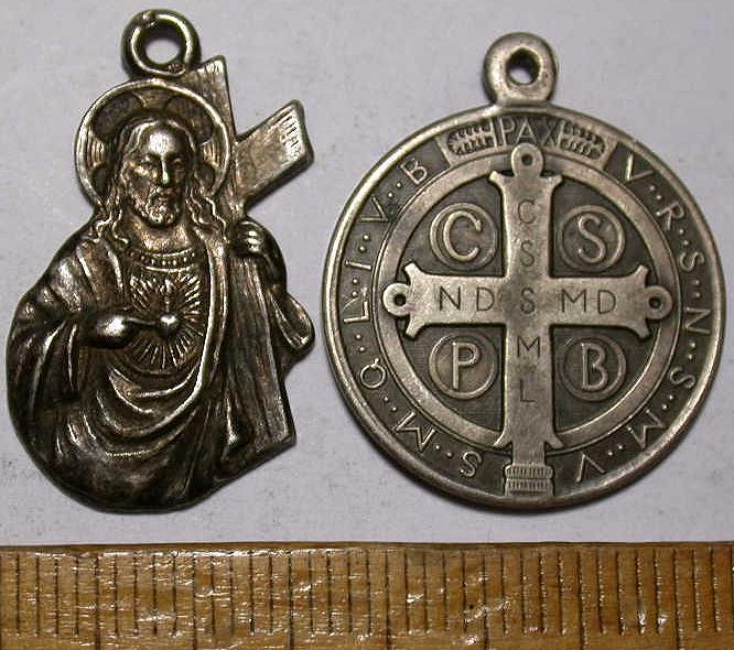 2 Anhänger religiöser Art - Dein Reich komme & Sankt Benedikt - Silber - beide o.J.