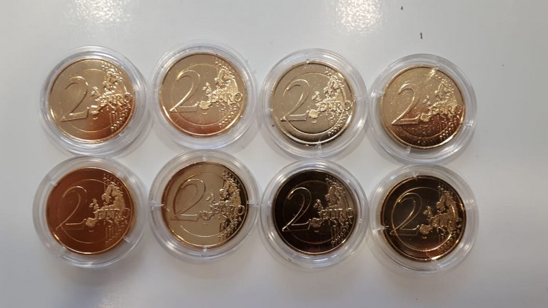  8x 2 Euro   Gedenkmünzen  ver. Jgg.    FM-Frankfurt   prägefrisch   