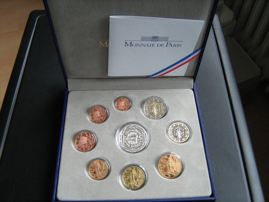  Frankreich Kursmünzensatz 2010 PP in Original Box   