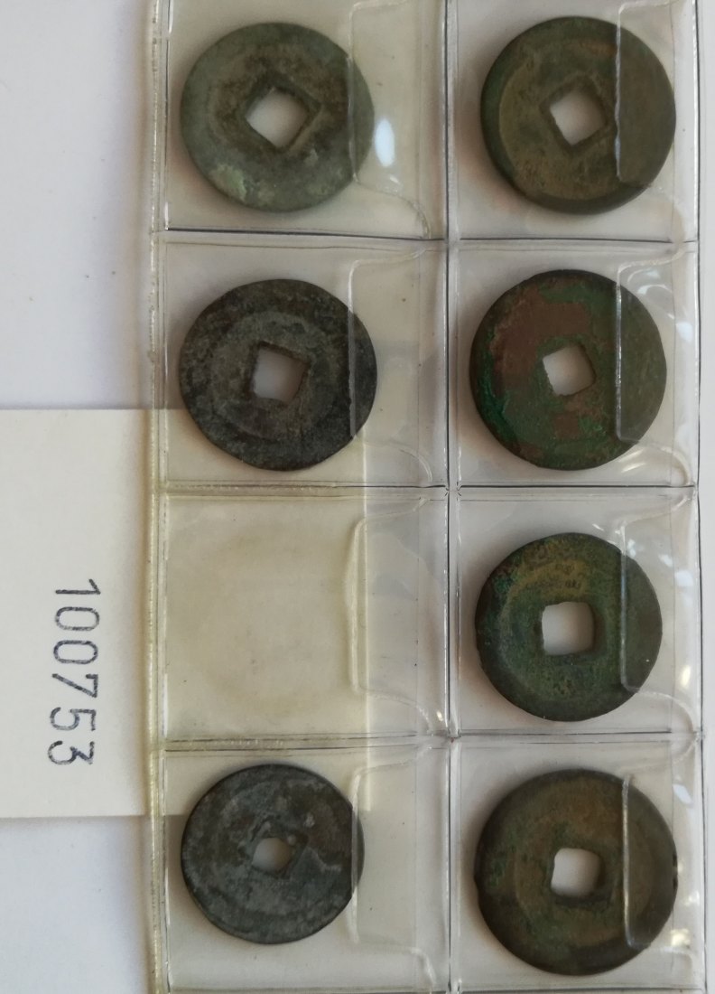  China Cash, 7 Kleinmünzen   