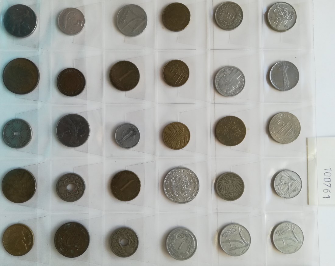  Ausland (26 Kleinmünzen), Deutschland (3 Kleinmünzen), Hamburgische Bank Verrechnungsmarke von 1923   