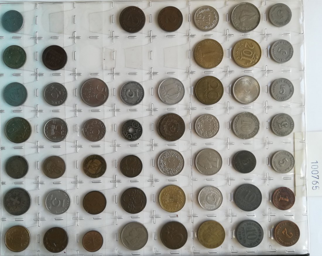  Ausland (33 Kleinmünzen) Deutschland ( 18 Kleinmünzen)   