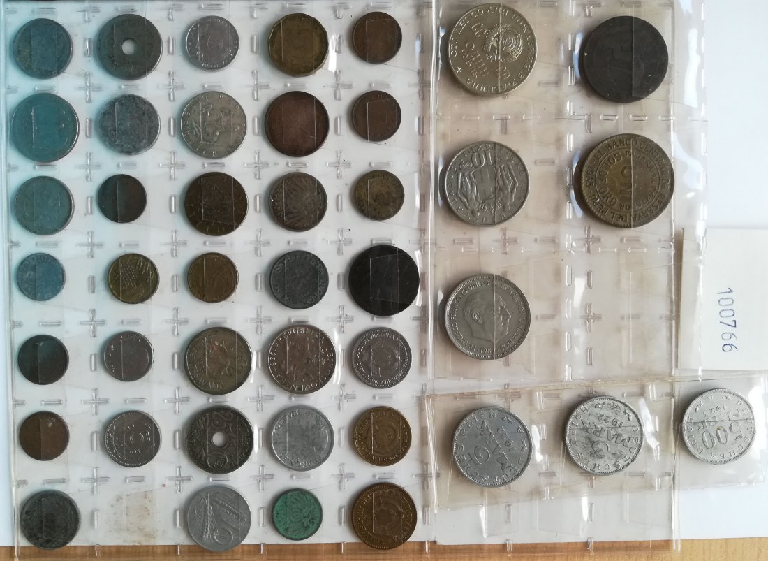  Ausland (26 Kleinmünzen) Deutsches Reich ( 16 Kleinmünzen)   