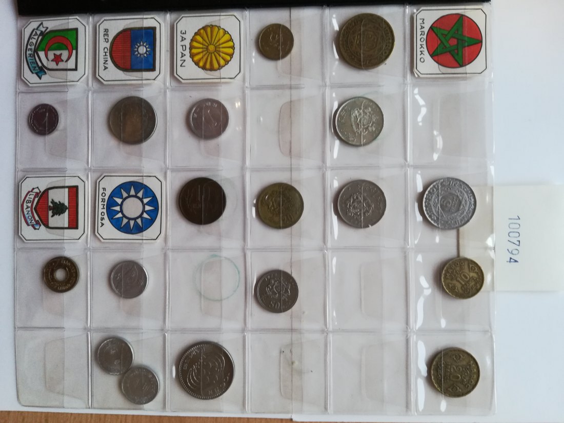  Ausland, 18 Kleinmünzen   