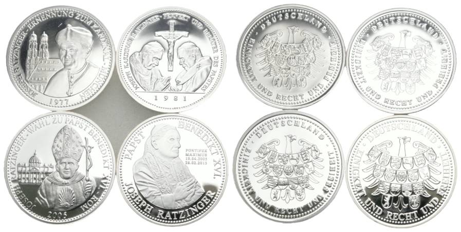  Papst Benedikt XVI, 4 Medaillen  versilbert, je Ø 30 mm   