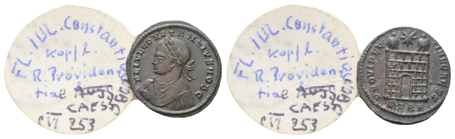  Antike, Römisches Kaiserreich, Kleinbronze; 2,78 g, Ø 18 mm   