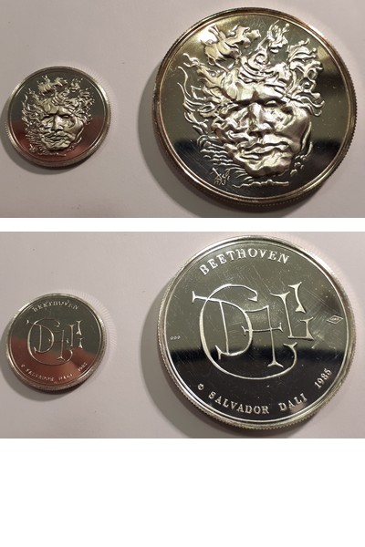  Medaillen  2 Stück SALVADOR DALI - BEETHOVEN  Gewicht: 7,4g Platin und 30g Silber FM - Frankfurt   