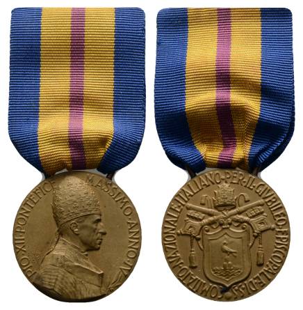  Italien, Pius XII, Bronzeorden o.J. mit Band; 22,26 g, Ø 36 mm   