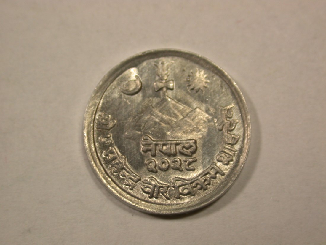 D03 Nepal 1 Paise 1972/1979 Mt. Everest in ST Orginalbilder