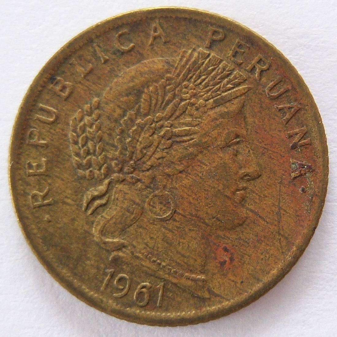  Peru 10 Centavos 1961   