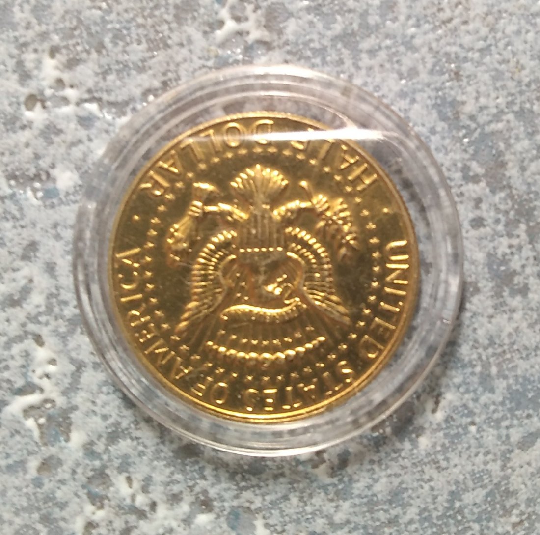  Half Silberdollar, USA, 900er J.F. Kennedy 1965, vergoldet, in Kapsel   