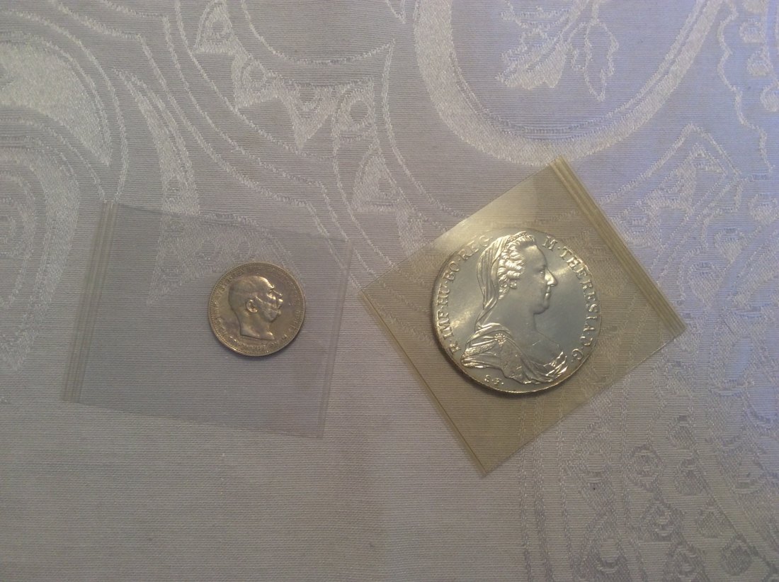 Österreich Lot Silber Maria Theresia Nachprägung in Silber und 1 Krone 1912