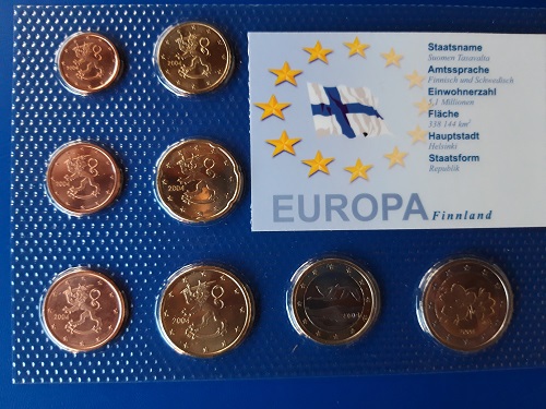  Finnland - KMS 1 ct - 2 Euro 2004 acht Münzen unzirkuiert in Noppenfolie   