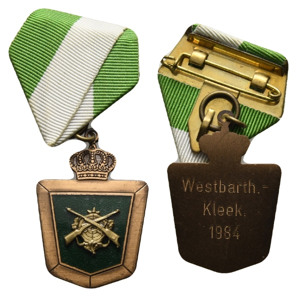  Westbarthausen-Kleekamp; tragbare Schützenmedaille 1984 am Band, vergoldet, emailliert   