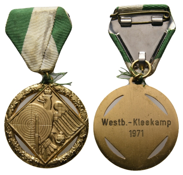  Westbarthausen-Kleekamp; tragbare Schützenmedaille 1971 am Band, vergoldet, 33,03 g Ø 43 mm   